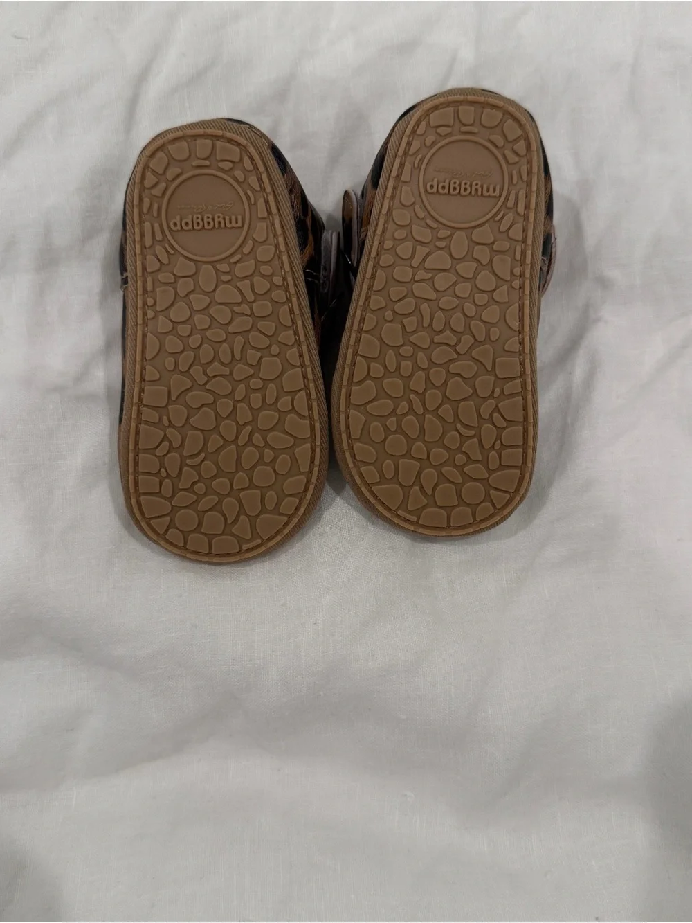 myggpp Toddler Girl Scalloped T-Strap Mary Jane Shoes – Leopard - Sz 2 NWOT